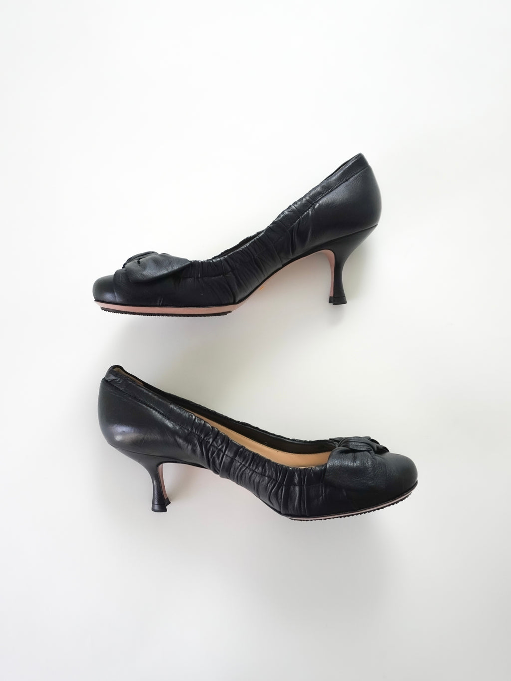 Prada Black Leather Bow Detail Round Closed-Toe Mid Heels (US 6)