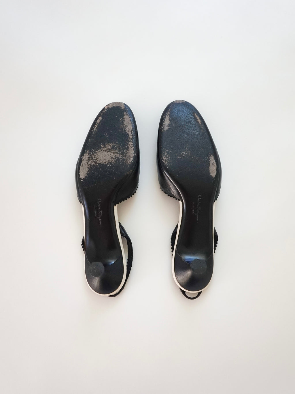 Salvatore Ferragamo Black White Mary Jane Strappy Leather Slingback Closed-Toe Kitten Heels (US 7 / US 7.5)